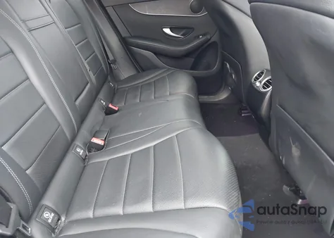 2022 Mercedes-Benz Glc 300 4Matic Suv z USA, uszkodzony, nr VIN W1N0G8EB8NG107907